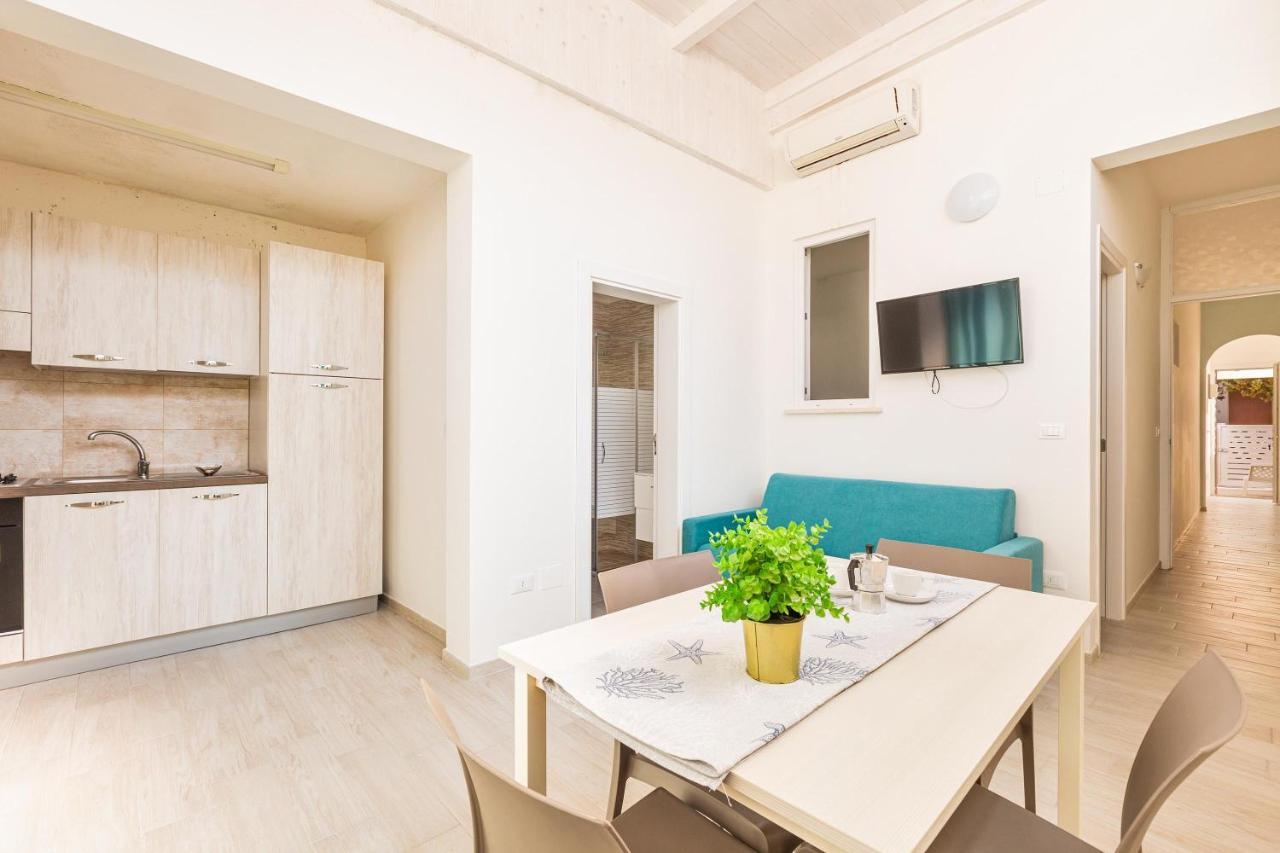 Marileo Apartments Lido Marini Esterno foto